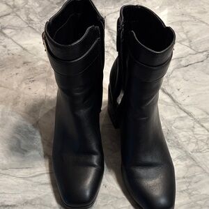 Elegant Black Ankle Boots